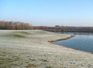 extension du golf vue sur plan d'eau