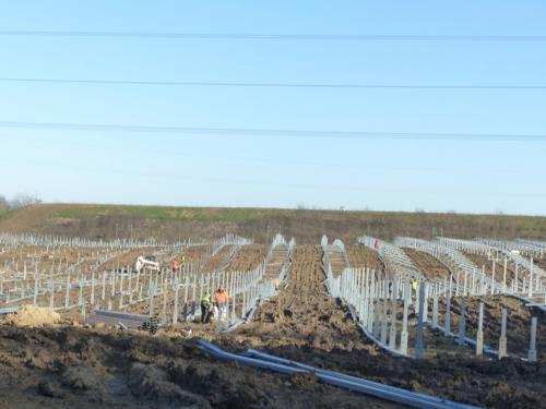 Installation de la centrale photovoltaïque Akuo-ECT