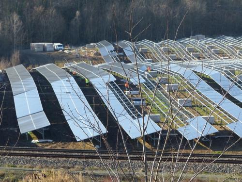 Installation de la centrale photovoltaïque Akuo-ECT