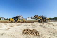 The process of laying a fertile substrate on the Esplanade Saint-Louis in the Bois de Vincennes