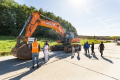 Ces engins de travaux publics sont essentiels à la réception des terres