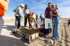 Les terres excavées qui arrivent sur le site reflètent la géologie de l'Ile-de-France