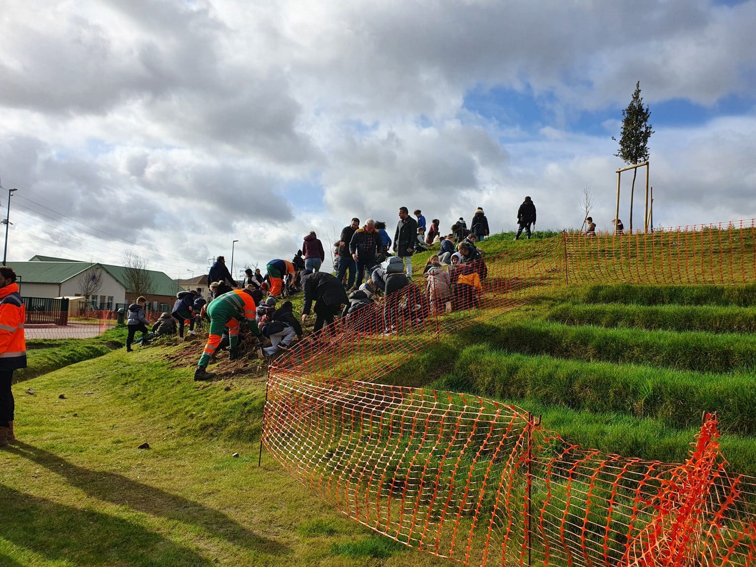 Site ECT Porcheville (78) , aménagement, plantation du site avec les écoles partenaires