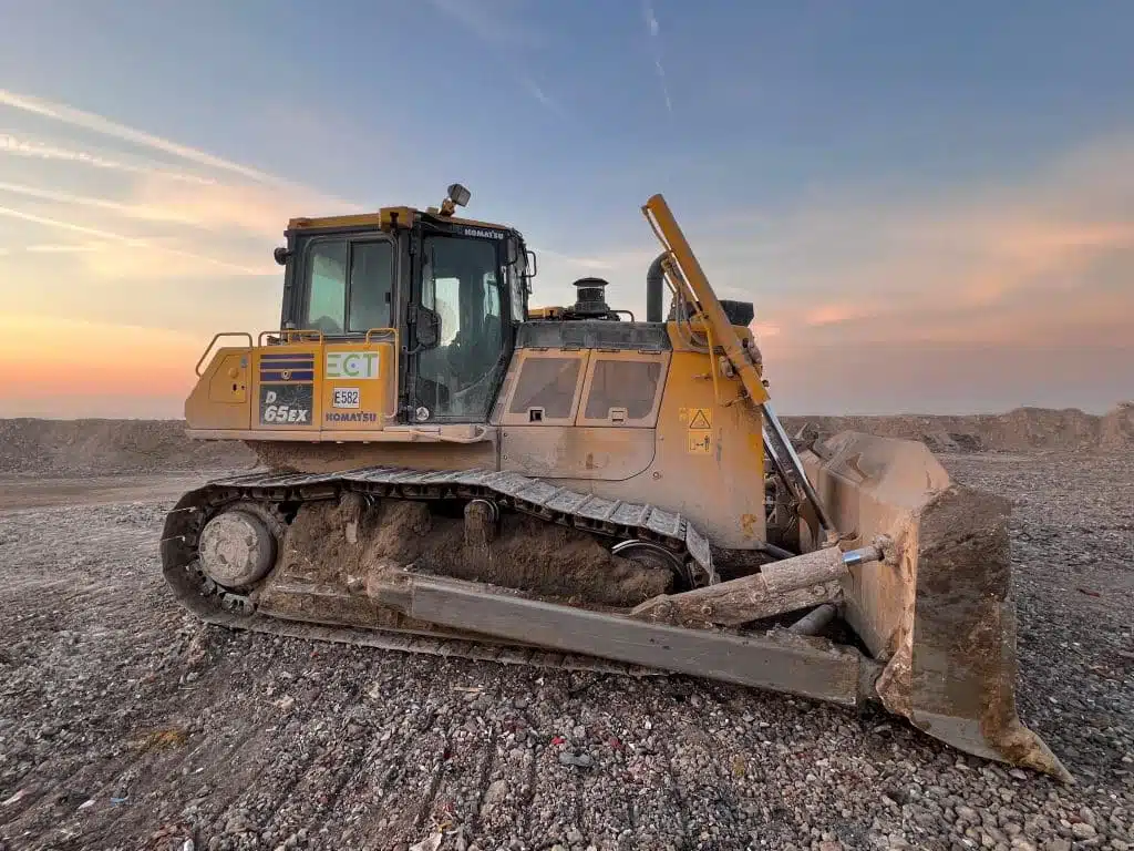 Bull sur site ECT au lever du soleil