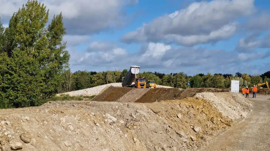 Zone déchargement des terres à Coubert